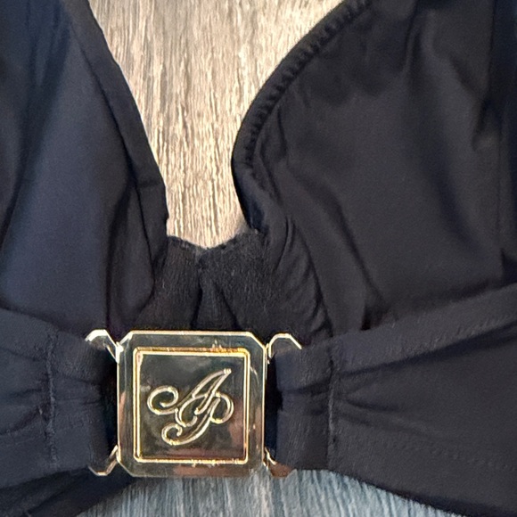 Agent Provocateur Black Bra with Strap Details - Picture 7 of 9